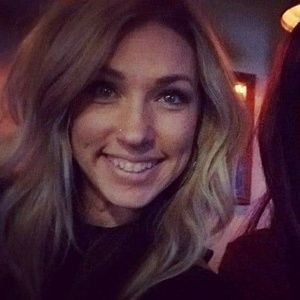 Meet your Posher, Larissa